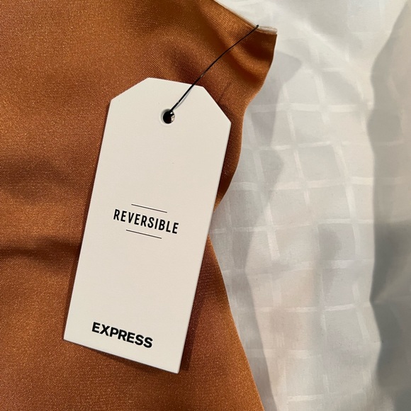 Express reversible silk tank top - Picture 4 of 7